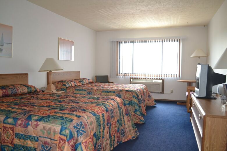 Hotel Sky Lodge Inn & Suites - Delavan