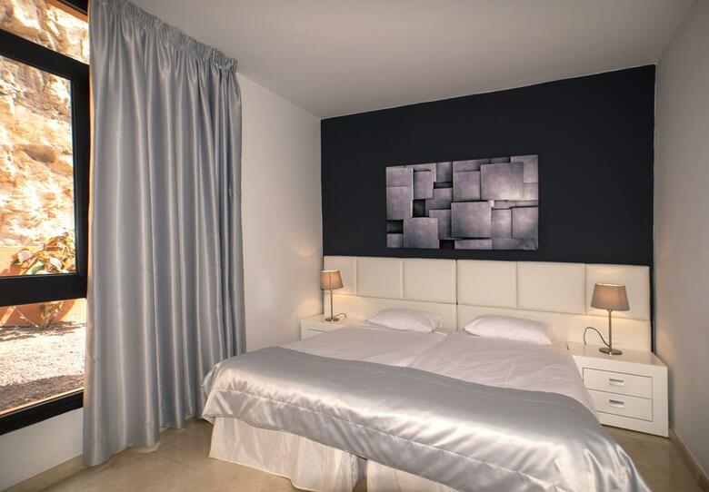 Aparthotel Villas De Tauro