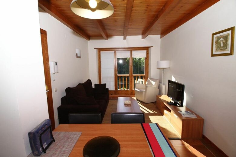 Sn� Apartamentos Mont Romies - Unhola