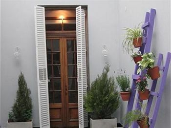 Hotel Reyna Violeta
