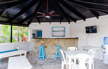 Hostal Garden By The Sea