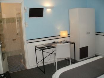 Hotel H�tel Du Tricastin