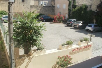 Hotel H�tel Du Tricastin