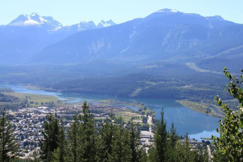 Alpenrose Revelstoke Bed & Breakfast