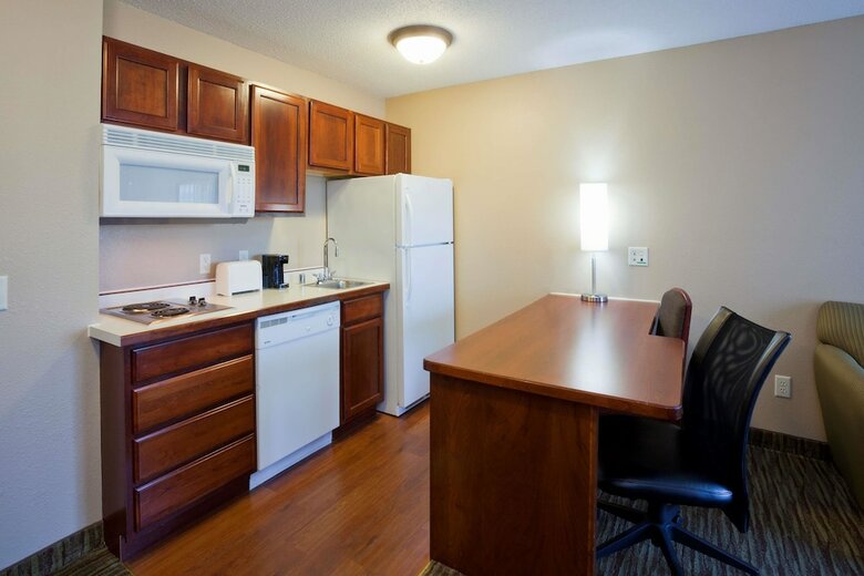 Hotel Grandstay Residential Suites
