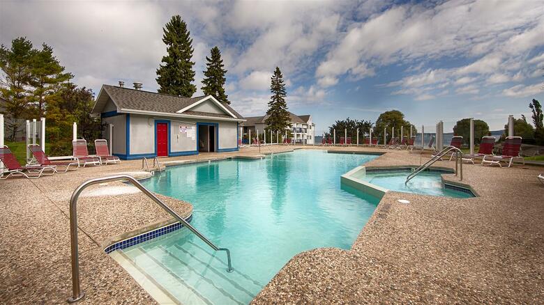 Hotel Best Western Harbour Pointe Lakefront