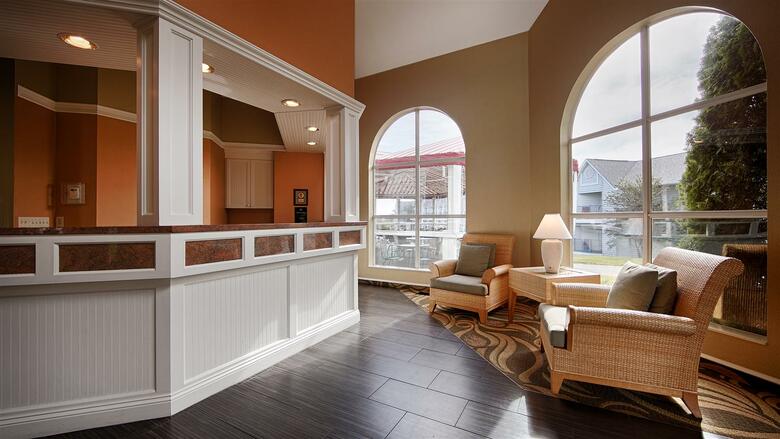 Hotel Best Western Harbour Pointe Lakefront
