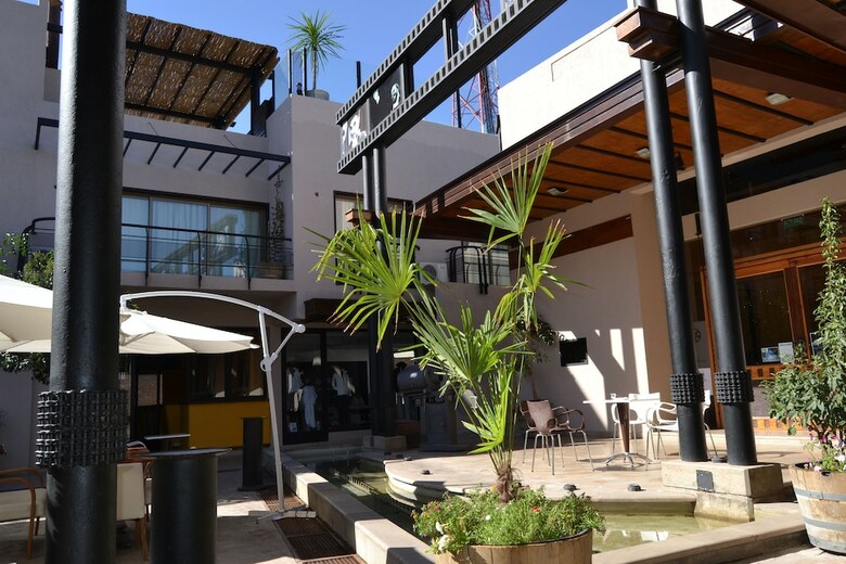 Hotel Plaza Paradiso Petit