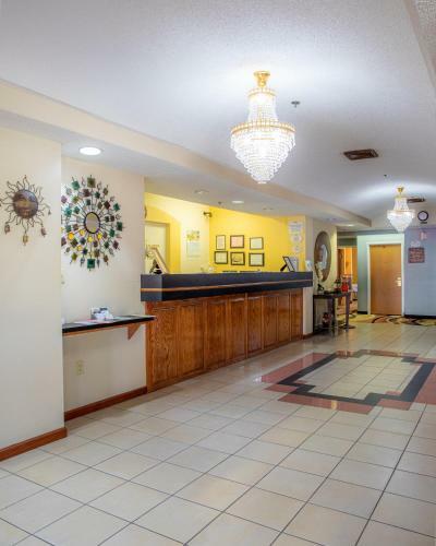 Hotel Baymont Inn & Suites