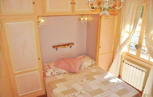 Holiday Home La Roure�