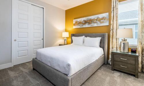 Refined 5 Bdrm Home With Themed Bedroom At Encore