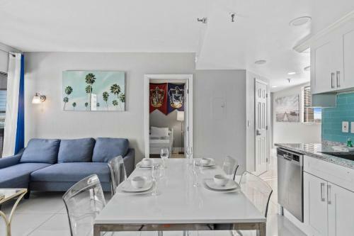 Apartamento 6165 Carrier Drive 2701