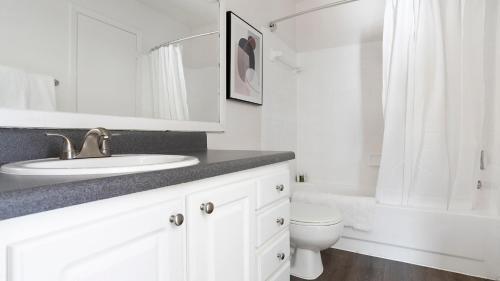 Modern Apartment In Prime Location Id9246x31