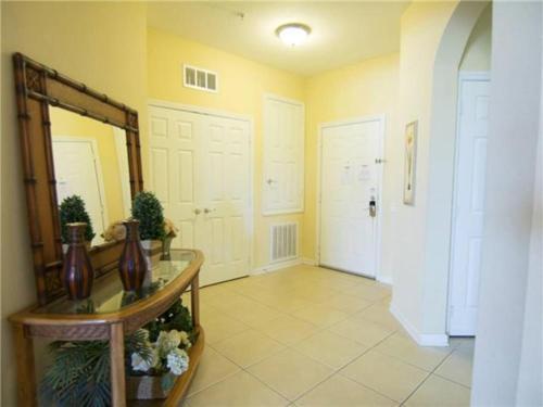 Apartment At Vista Cay Resort