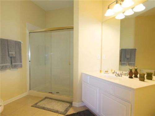 Apartment At Vista Cay Resort