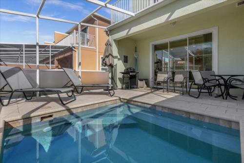 4 Bedrooms- 3 Bathrooms- Serenity 1521 Rc