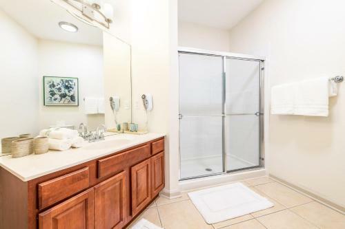 Pool*top Floor*forest Views*balcony*vistacay