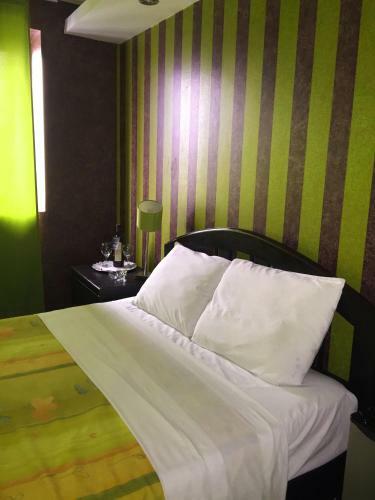 Hotel Fantasy Suites