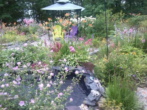 Laughing Waters Bed & Breakfast And Vacation Rental