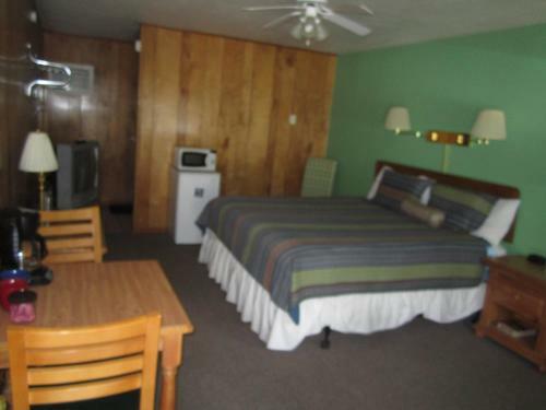 Motel Wapiti Lodge