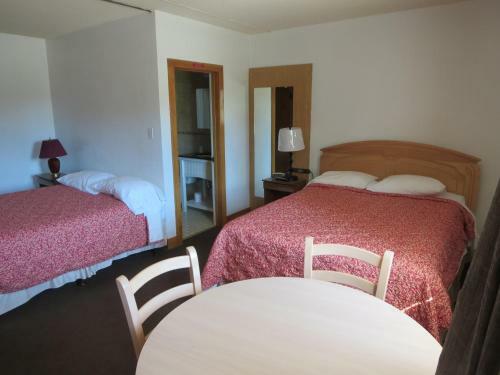 Holiday Inn Motel