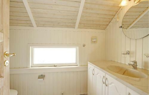 Holiday Home G�gevej Dronningm�lle XI