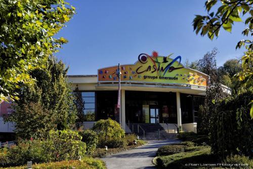 Hotel Du Lac La Mezelle