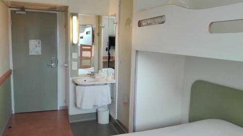 Hotel Ibis Budget Pau Est