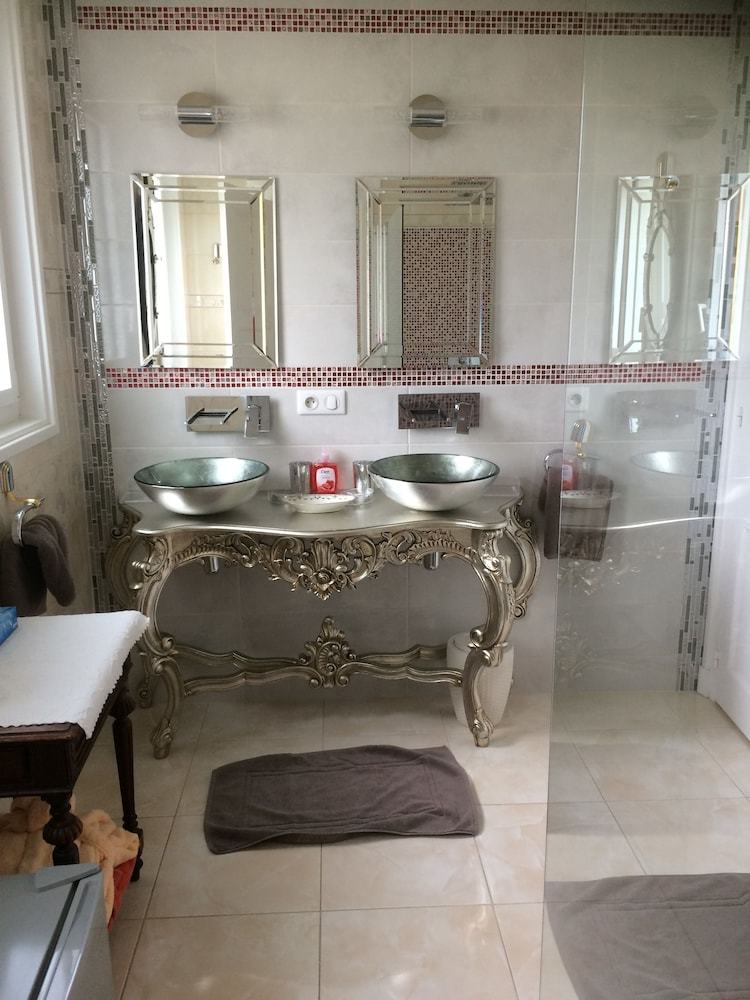 Bed & Breakfast Villa Erresinolettean