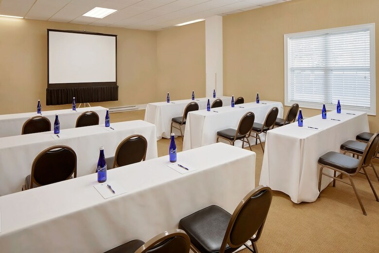 Hotel Westford Regency Inn & Conference Center