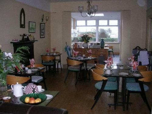 Hostal The Old Cable Historic House & Seafood Restaurant