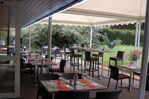 Logis Hotel Lons-le-saunier - Restaurant Le Grill