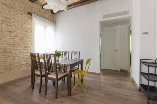Sb1 - 2 Bedroom Apartment In Historic Center