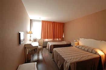 Hotel H�tel Des Dhuits