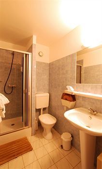 Hotel H�tel Des Dhuits