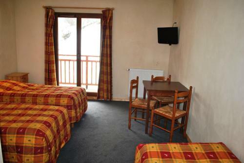 Hotel H�tel Les M�l�zes