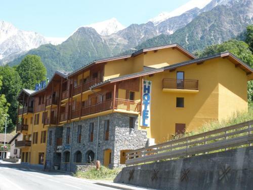 Hotel H�tel Les M�l�zes