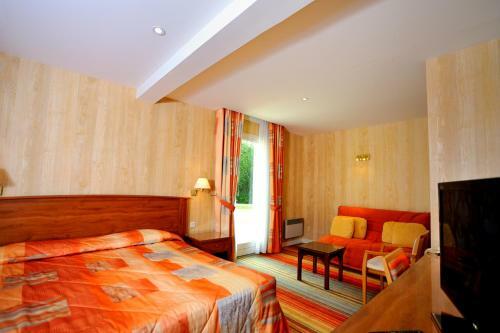 Hotel Au Relais Du Gu� De Selle