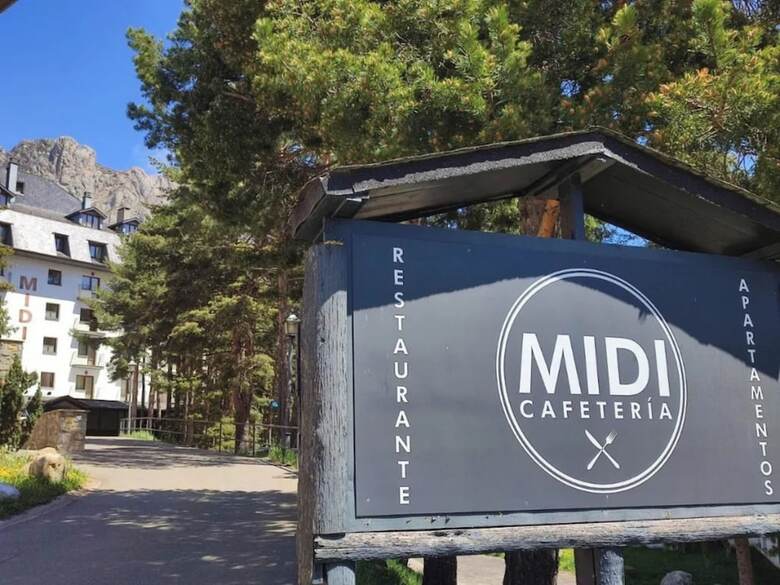 Aparthotel Midi 3000