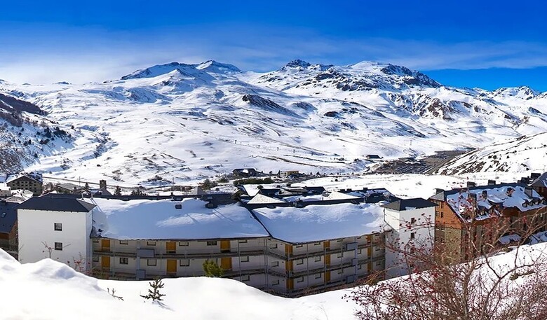 Aparthotel Midi 3000