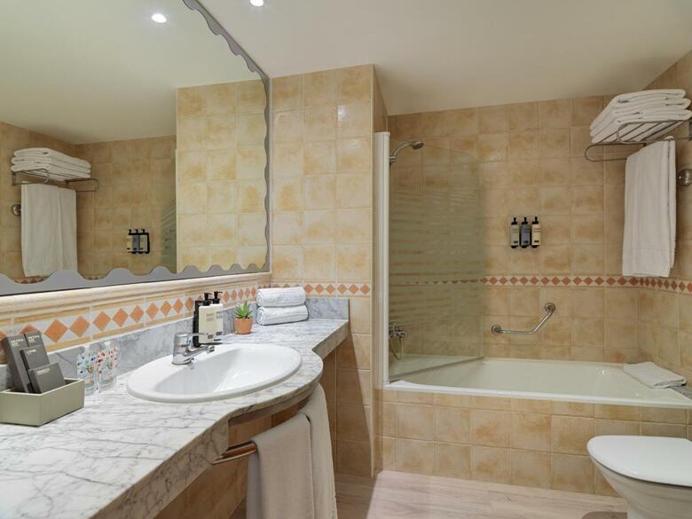 Hotel H10 Mediterranean Village