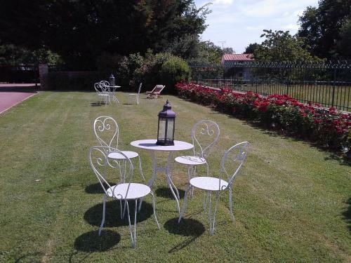 Bed & Breakfast Domaine De La Barreti�re
