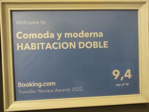 Comoda Y Moderna Habitacion Doble