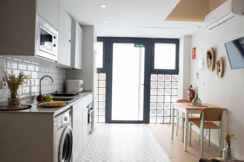 Hostal Florit Flats - The Serreria Rooms
