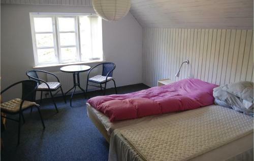Holiday Home 2 Tv�rvej