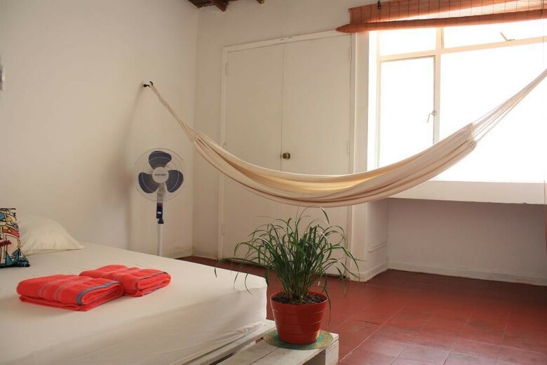 Hostal Galeria Hostel