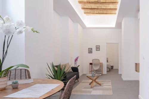 Beautiful Japandi Style Loft Apartment N1