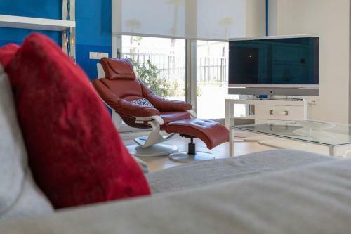 Luxury Sea View Apartment With 2 Rooms