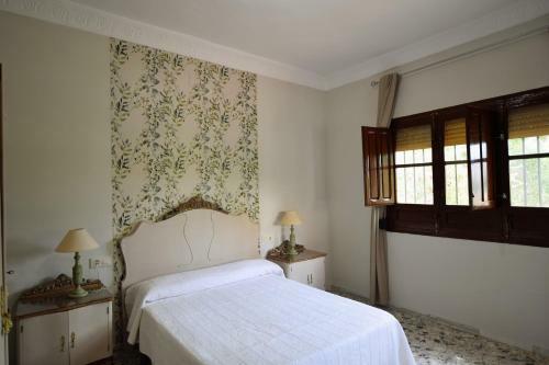 Tuguest Hortichuela House