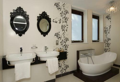 Hotel Oakwood House